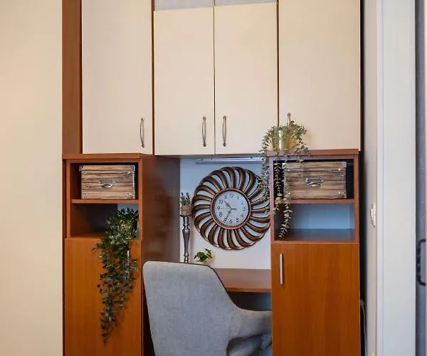 Malona One Bedroom Apartman Zára